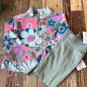 NWT girls pullover and flared leggings set size 4/5 XS